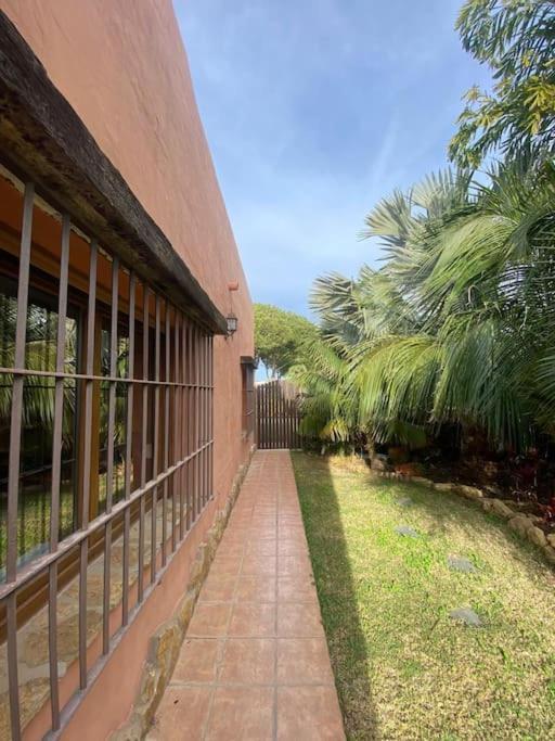 House Near Conil With A Tropical Garden And Pool Holiday home *